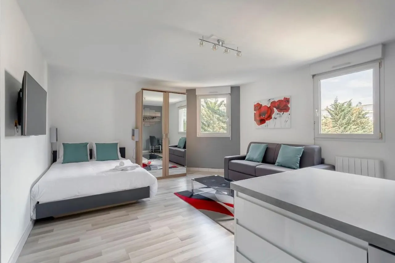 Studio Abondance - Proche Garemetrobus - Calme Apartment Lyon